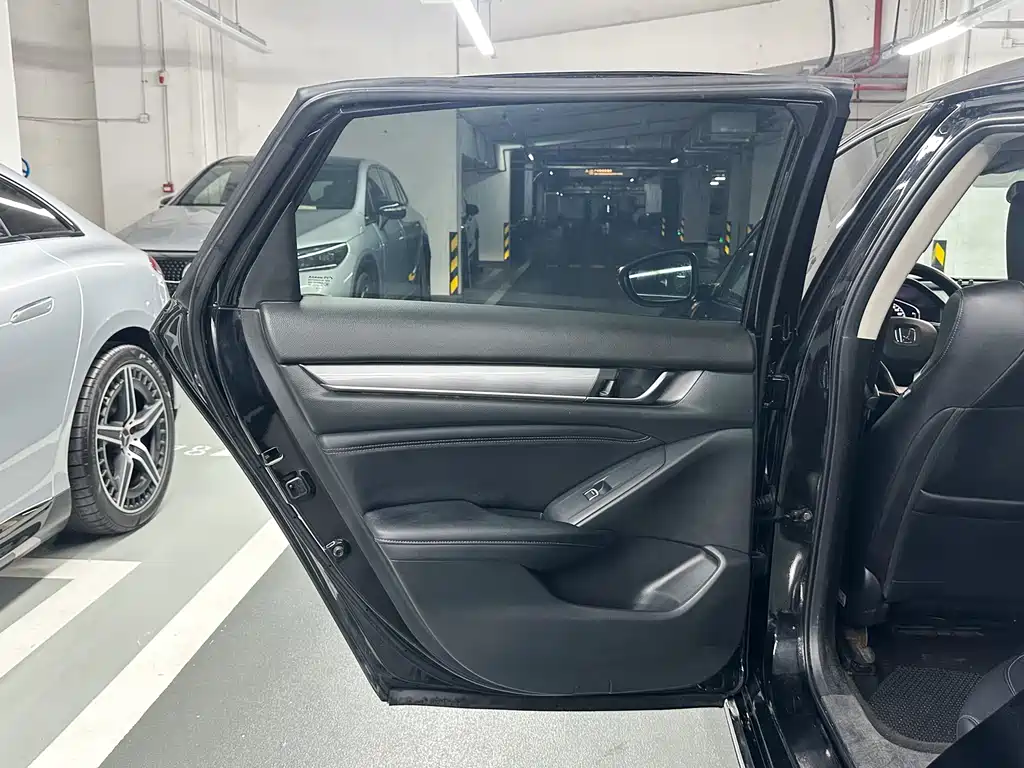 Honda Accord 2023 — фото 12