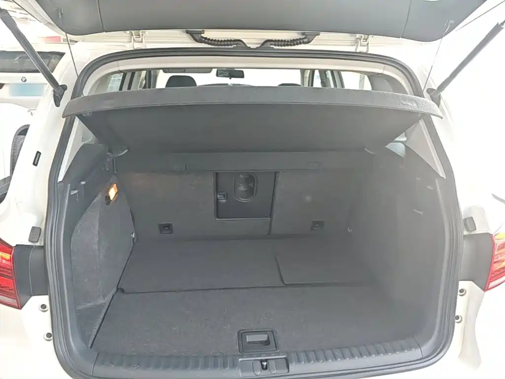 Volkswagen Tiguan 2017 — фото 19