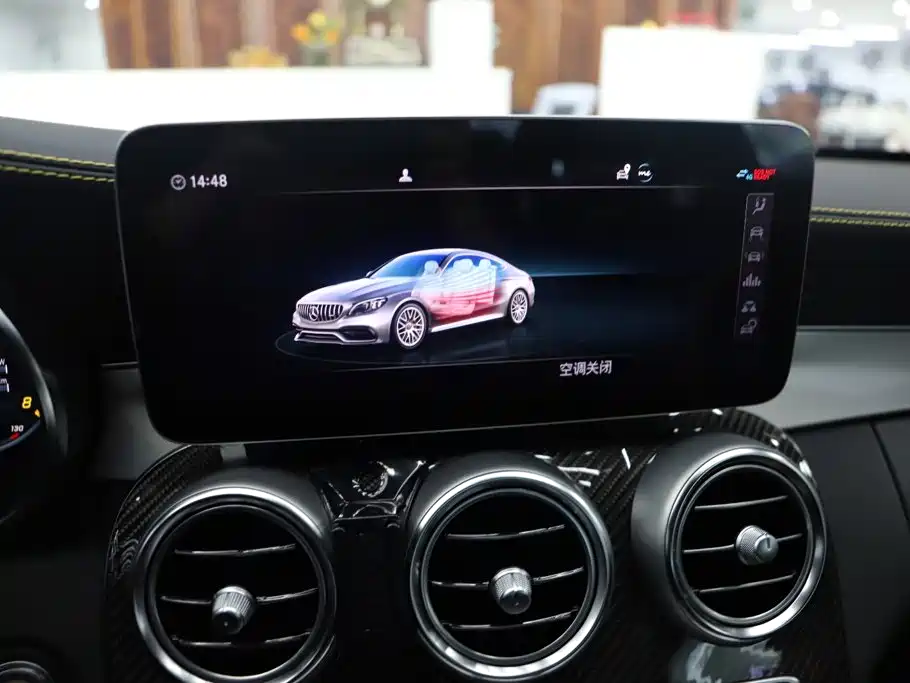 Mercedes-Benz C-Class AMG 2023 — фото 11