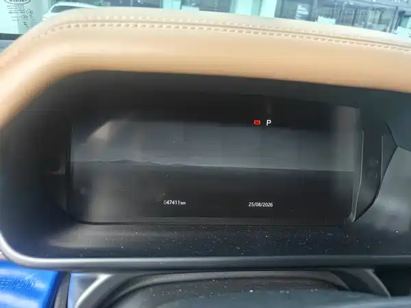 Land Rover Defender 2025