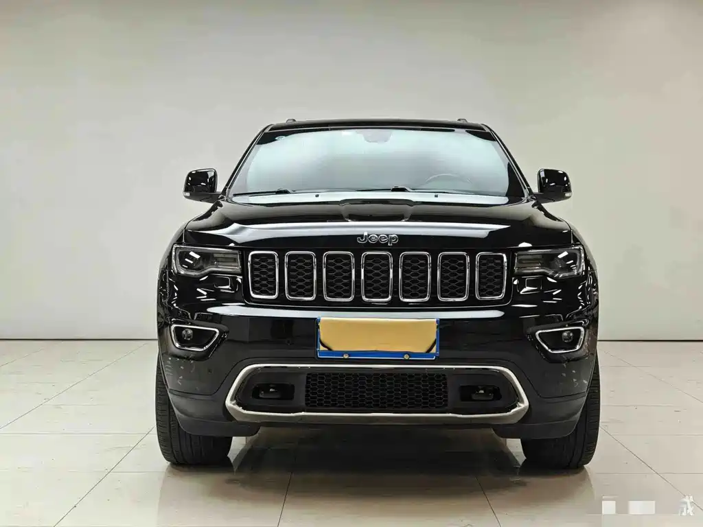 Jeep Grand Cherokee 2020 — фото 2