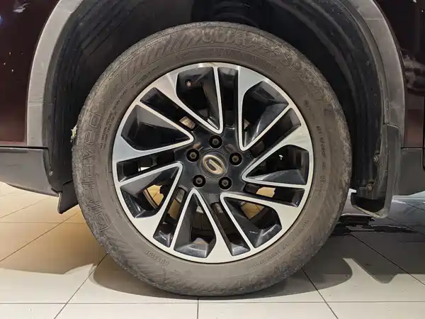 GAC Trumpchi GS4 2015