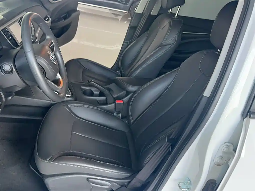 Buick Excelle 2022 — фото 10