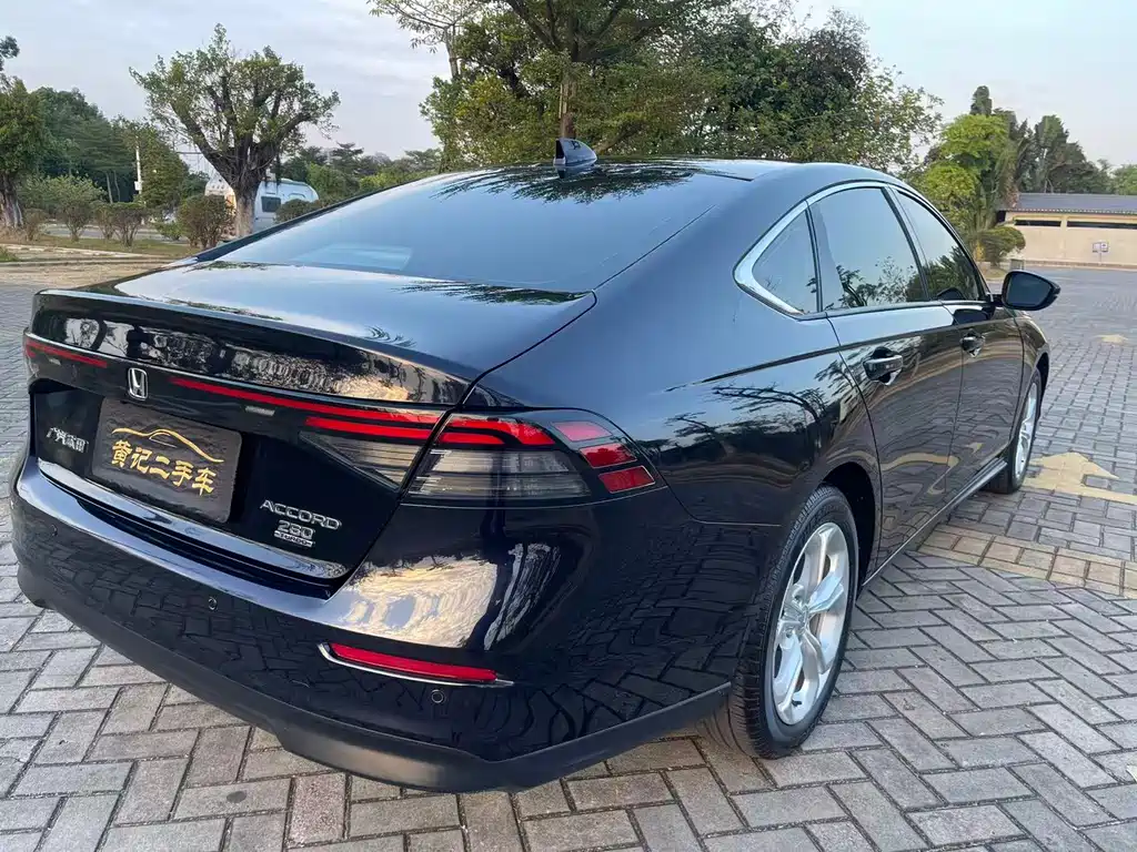 Honda Accord 2024 — фото 11