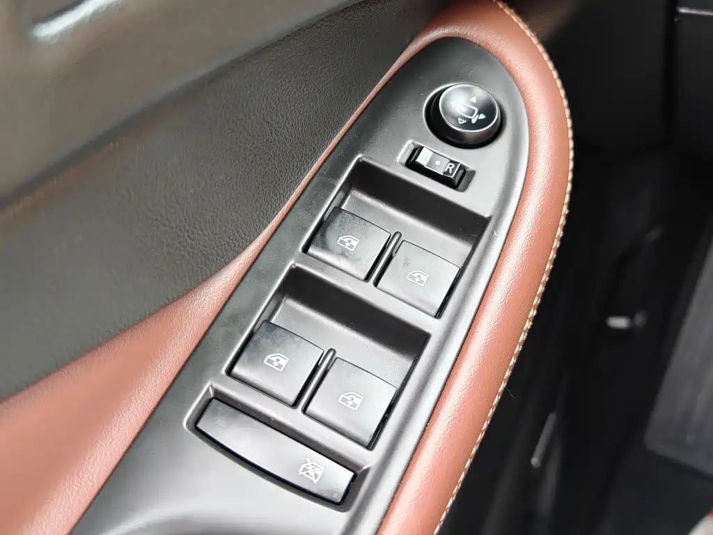 Buick Envision Plus 2015 — фото 31