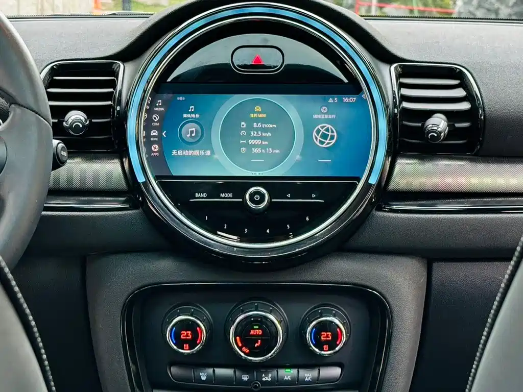 MINI Clubman 2021 — фото 15