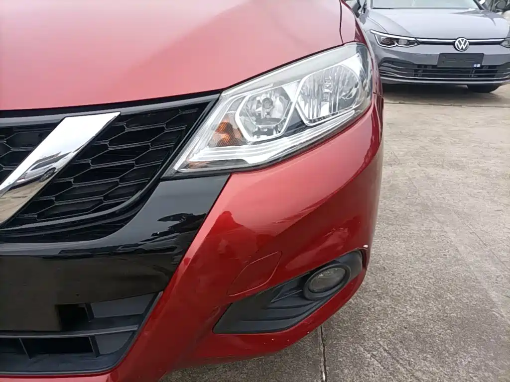 Nissan Tiida 2017 — фото 24