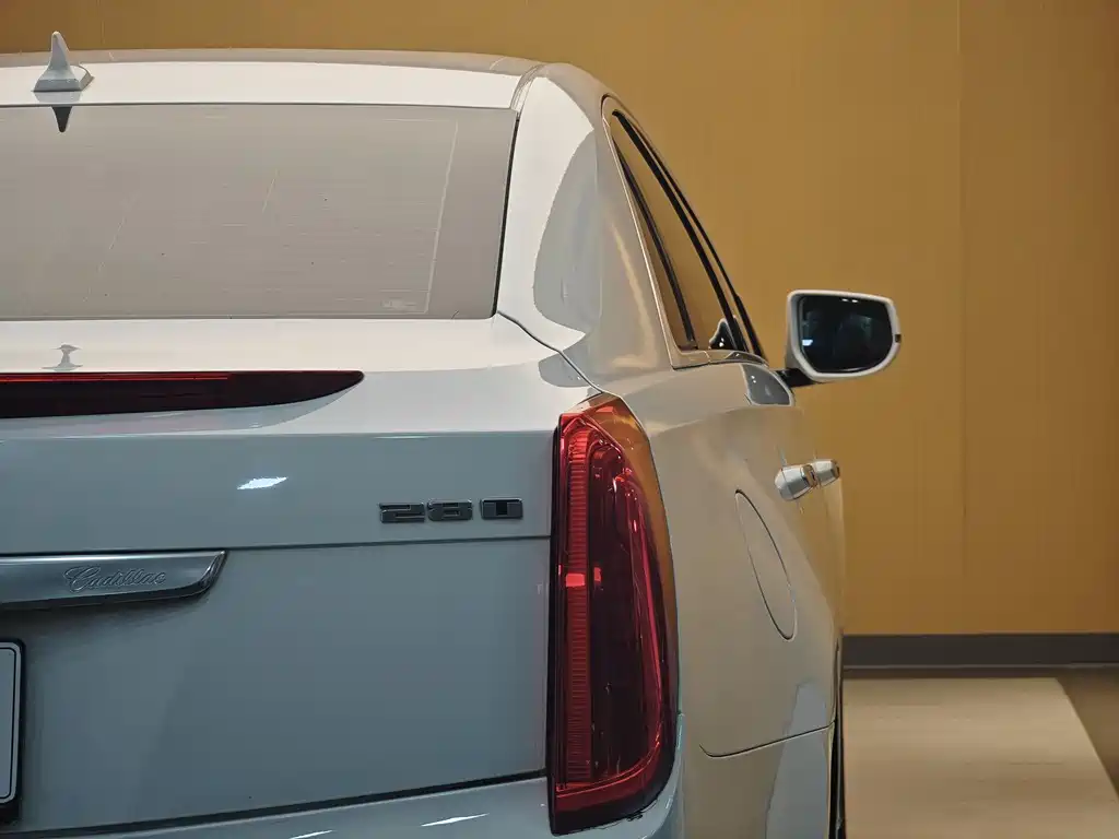 Cadillac XTS 2016 — фото 28