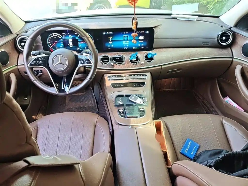 Mercedes-Benz E-Class 2020 — фото 13