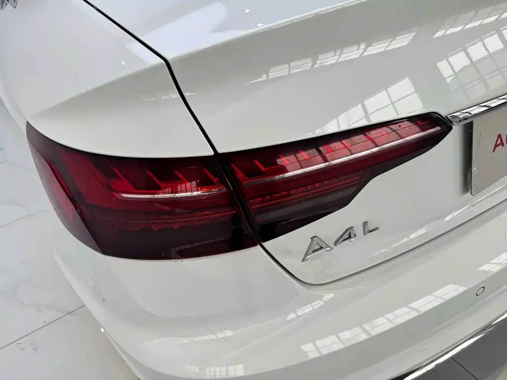 Audi A4L 2020 — фото 18