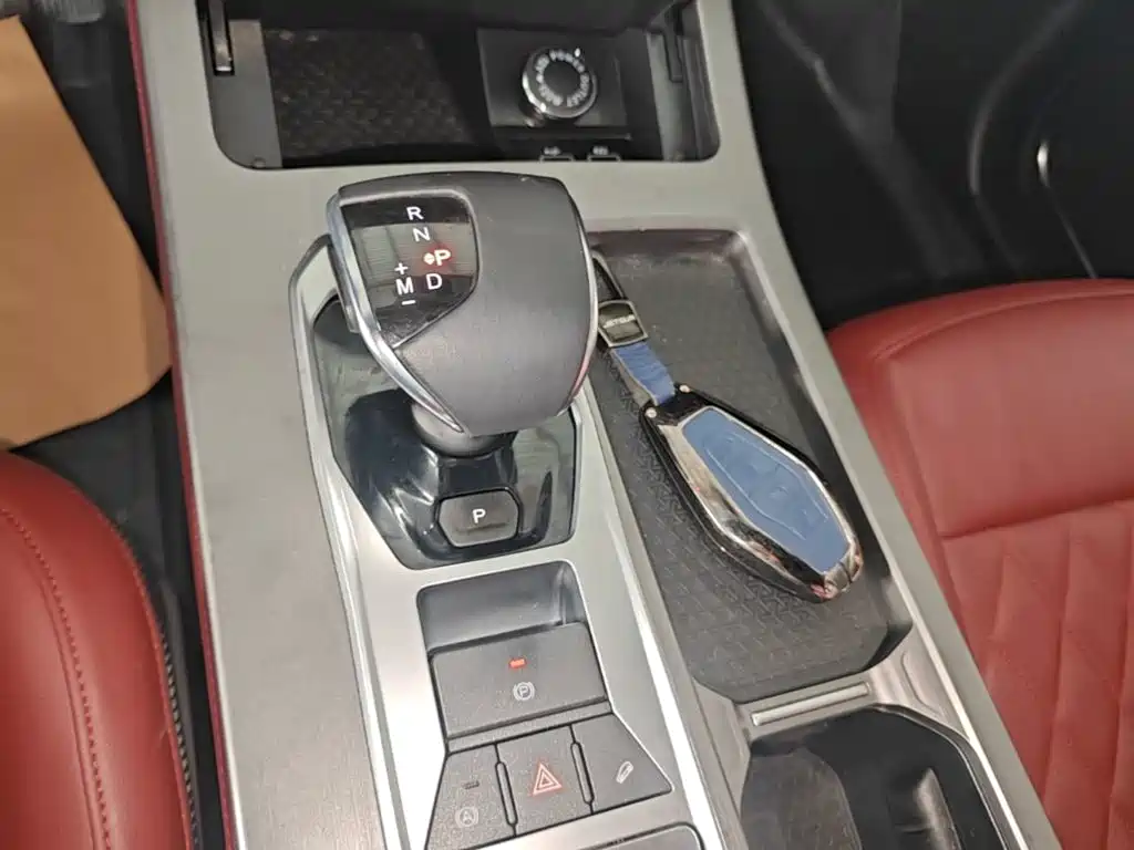 Jetour Jietu X70 PLUS 2025 — фото 14
