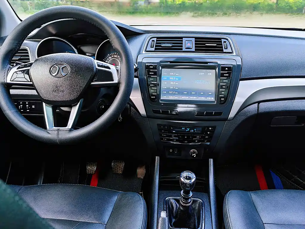 BAIC Shenbao X65 2015 — фото 19