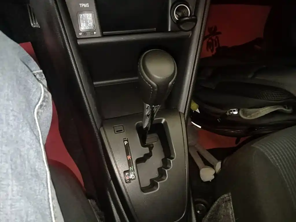 Toyota Yaris L 2019 — фото 14