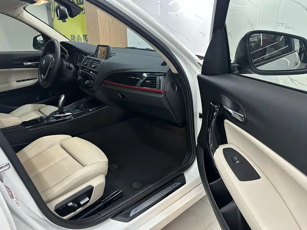 BMW 1 Series 2016 — фото 15