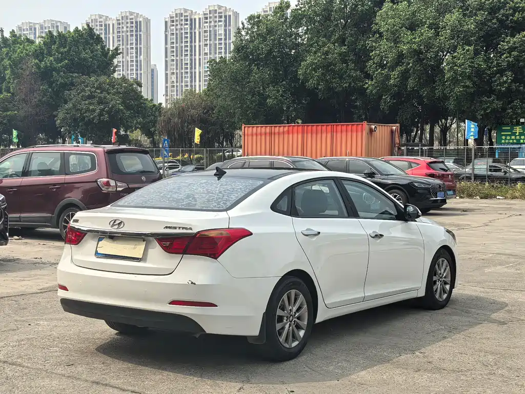 Hyundai Mistra 2015 — фото 17