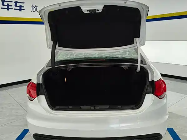 Citroën C4L 2014