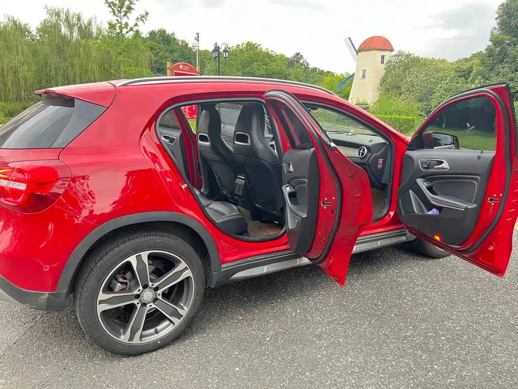 Mercedes-Benz GLA 2016 — фото 9