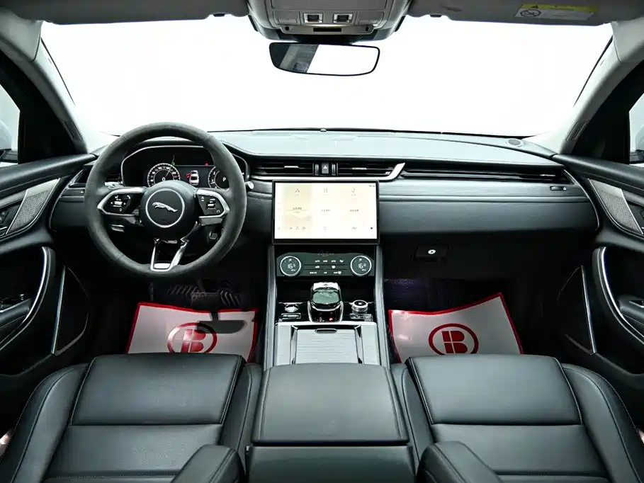 Jaguar XFL 2024 — фото 13