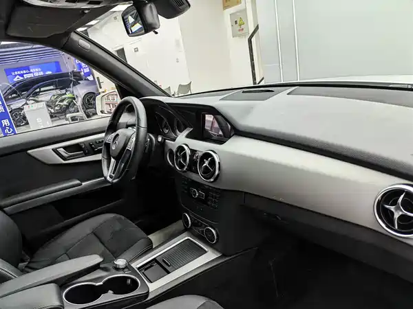 Mercedes-Benz GLK-Class 2015