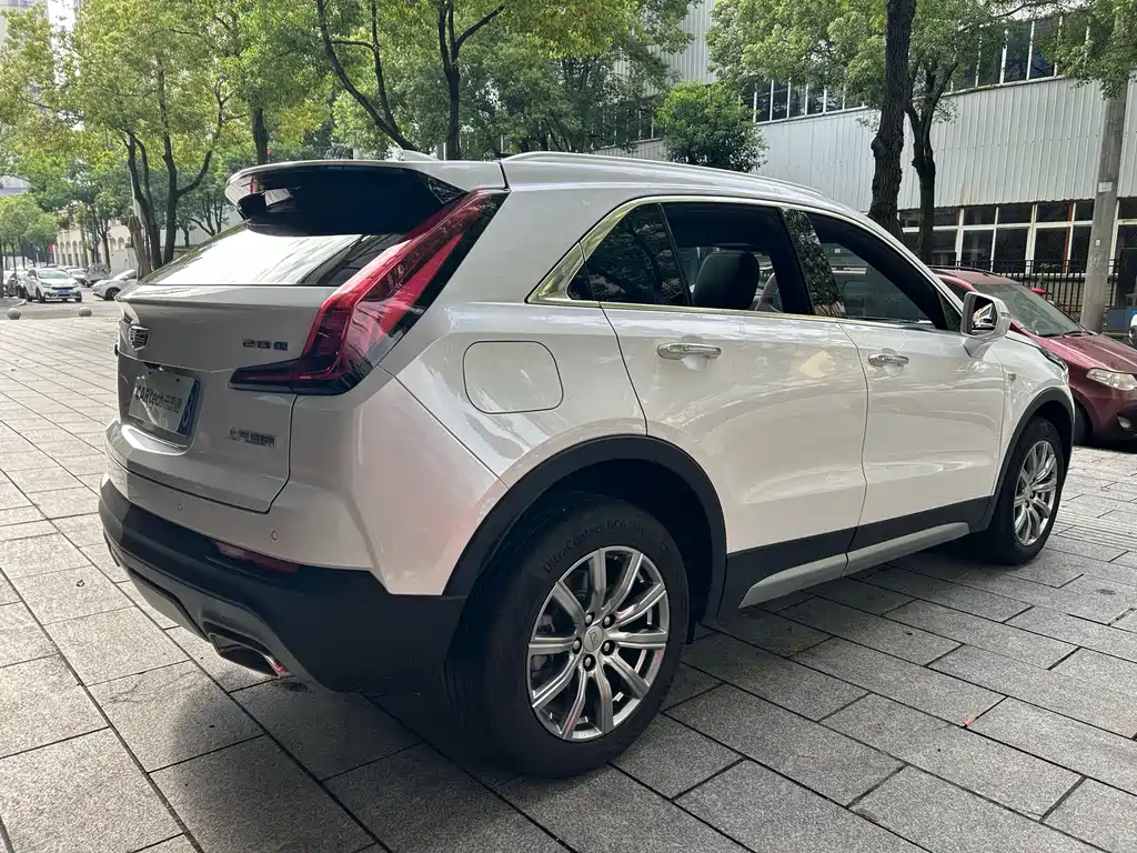 Cadillac XT4 2022 — фото 13