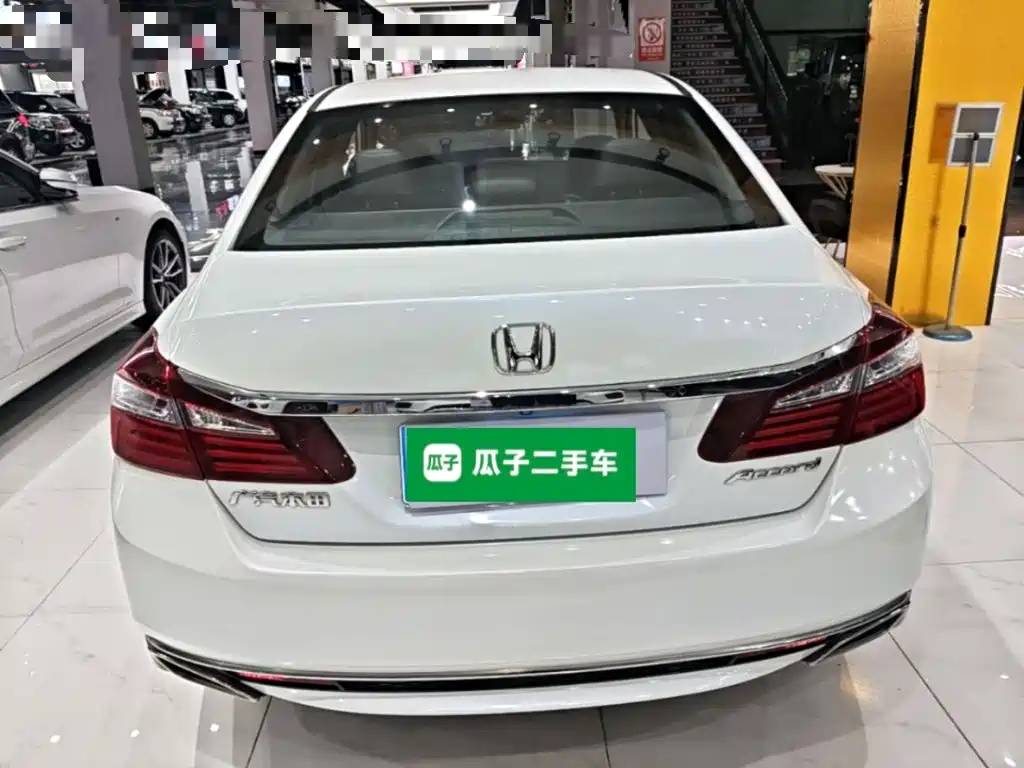 Honda Accord 2017 — фото 6