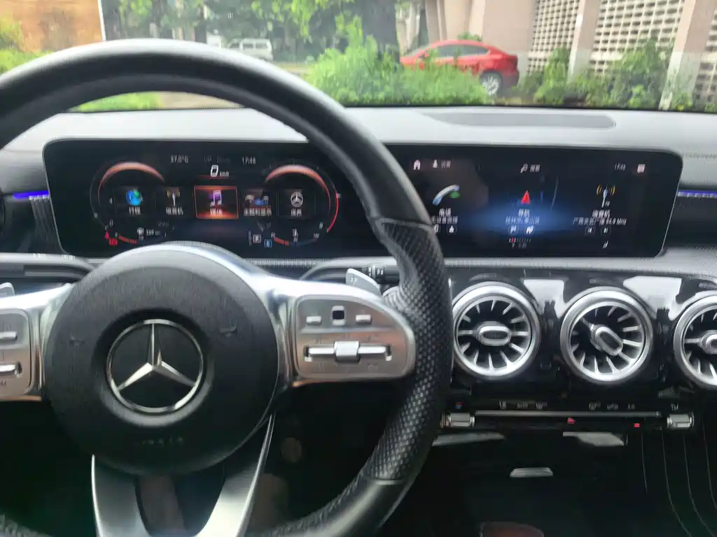 Mercedes-Benz A-Class 2020 — фото 13