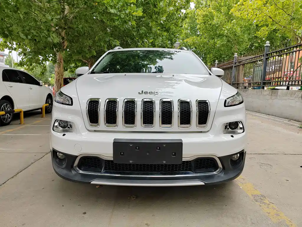 Jeep Cherokee 2021 — фото 2