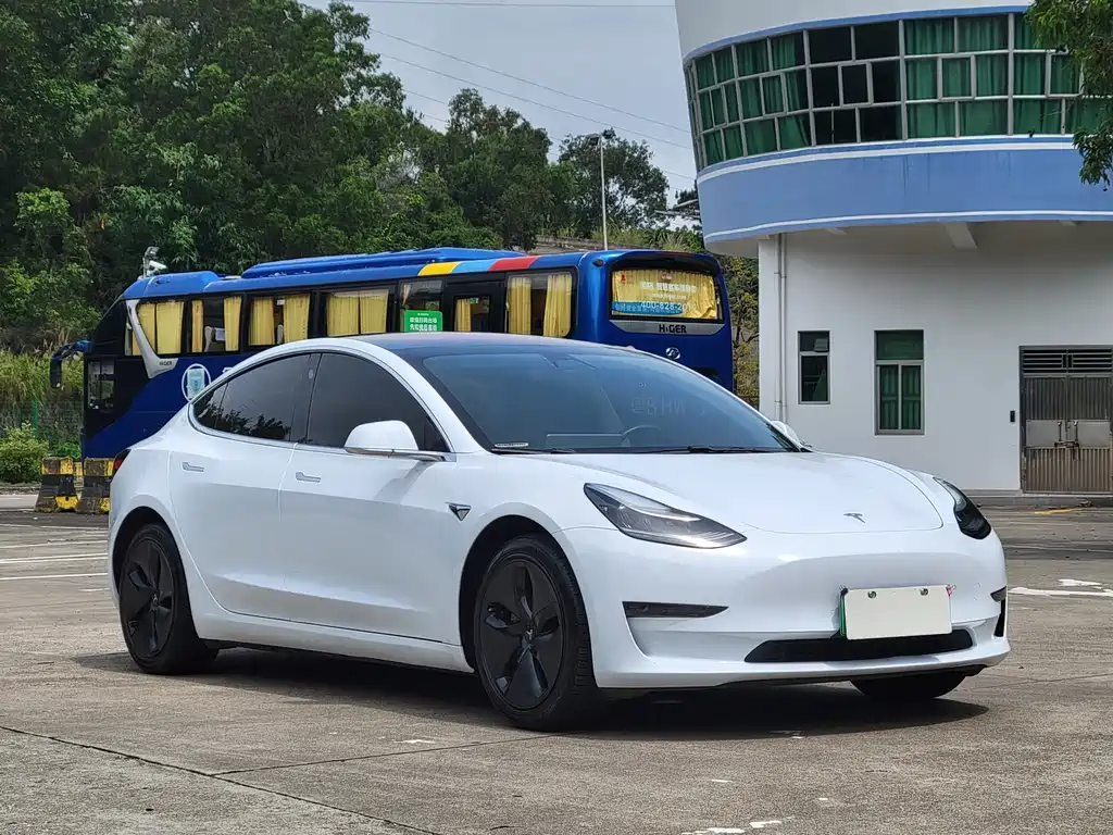 Tesla Model 3 2019 — фото 3
