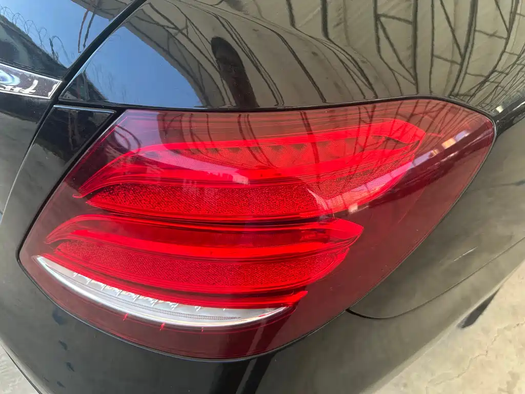 Mercedes-Benz E-Class 2020 — фото 11