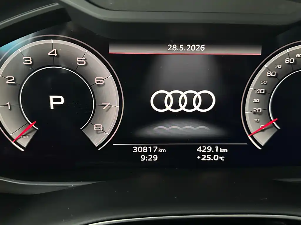 Audi Q7 2023 — фото 18