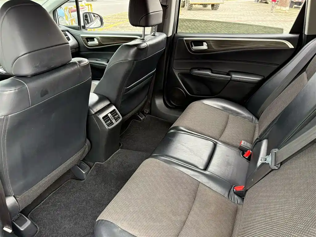 Honda Jade 2018 — фото 10