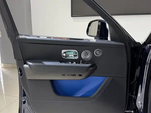 Rolls-Royce Cullinan 2021