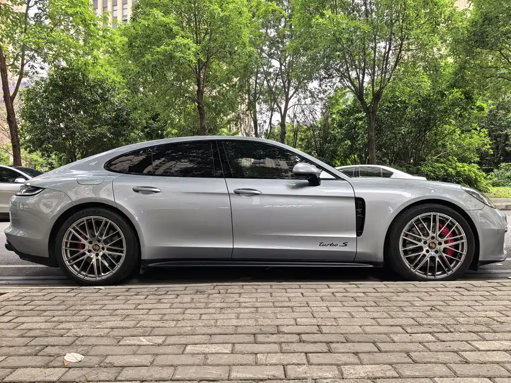 Porsche Panamera 2021 — фото 4