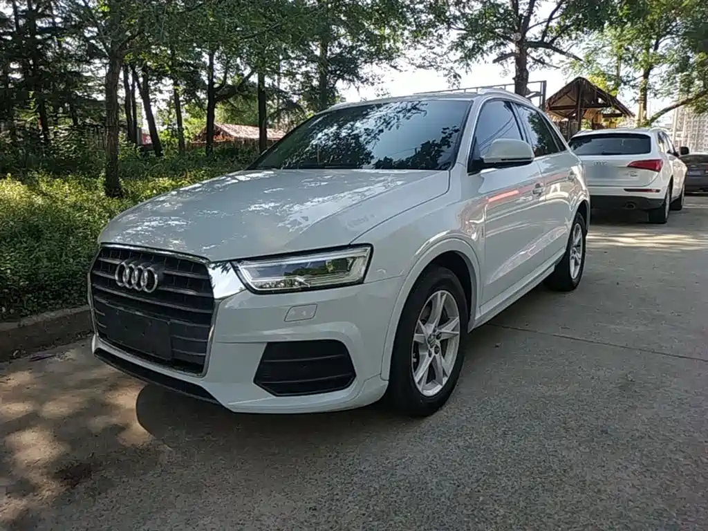 Audi Q3 2018 — фото 1