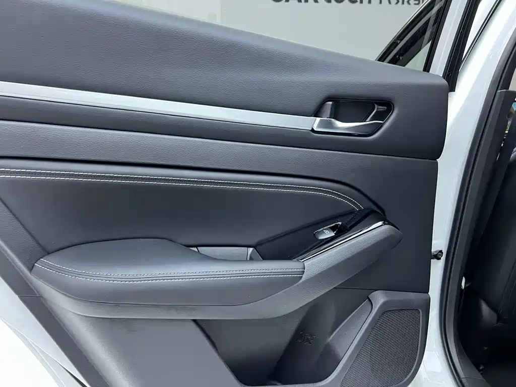 Nissan Teana 2025 — фото 9