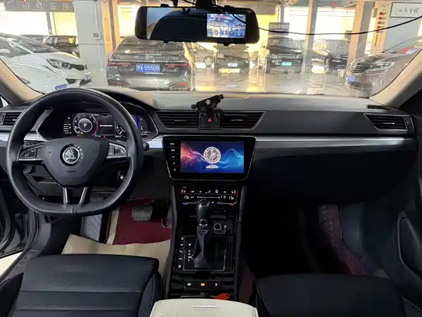 Skoda Superb 2023