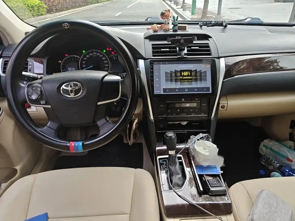 Toyota Camry 2017 — фото 13