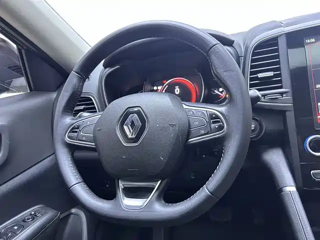 Renault Koleos 2018 — фото 11