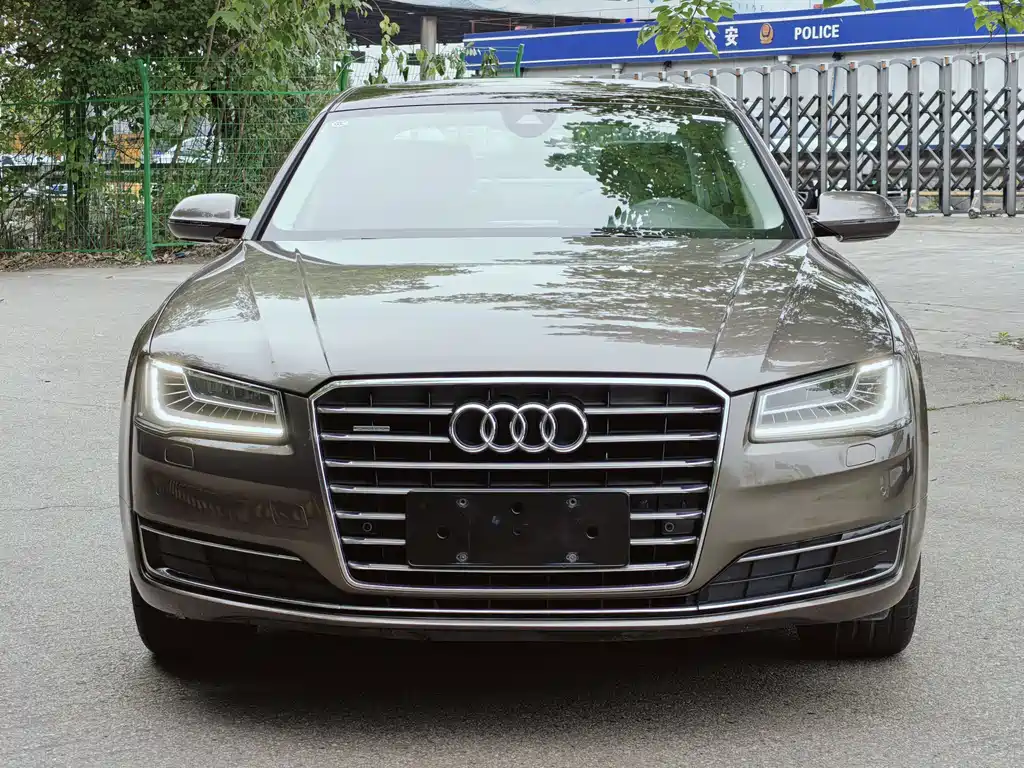 Audi A8 2015 — фото 2