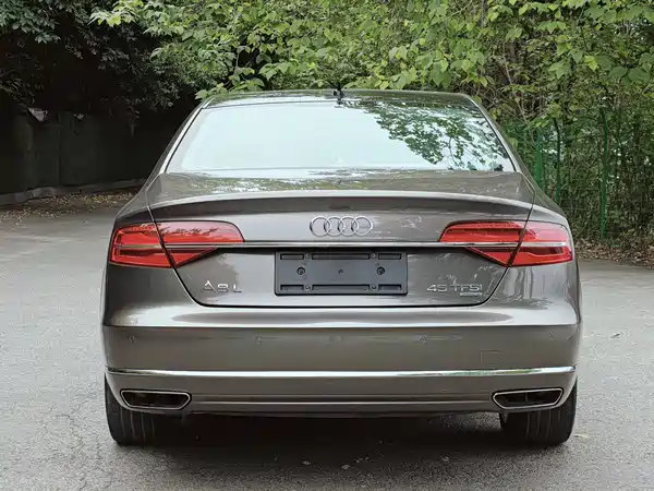 Audi A8 2014