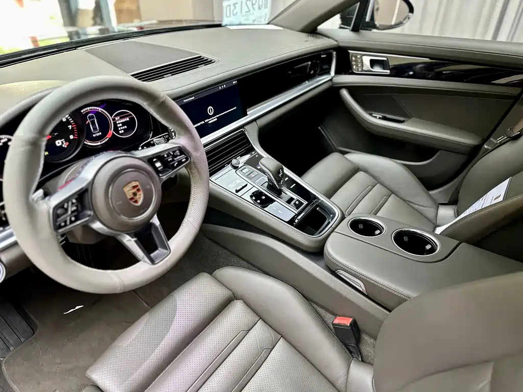 Porsche Panamera 2017 — фото 6