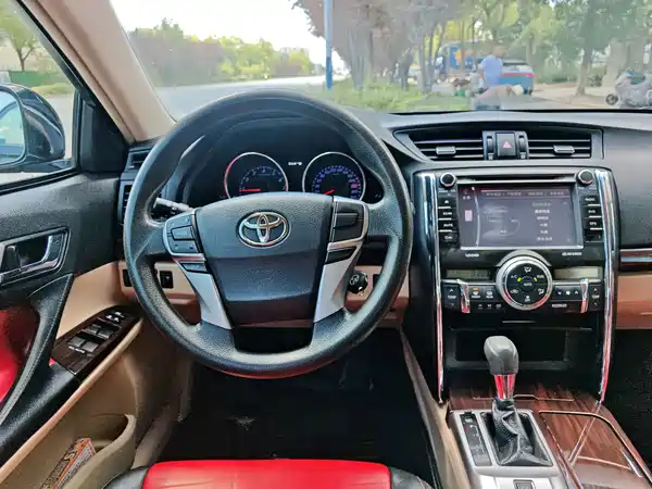 Toyota Reiz 2013