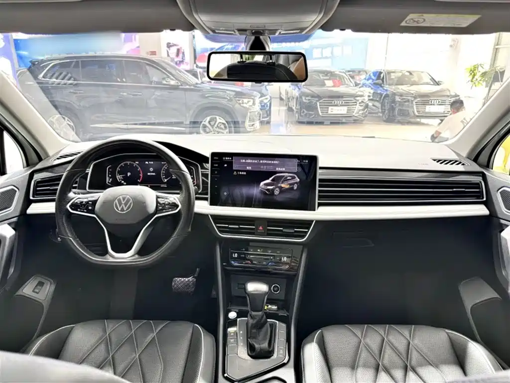 Volkswagen Tiguan L 2021 — фото 17