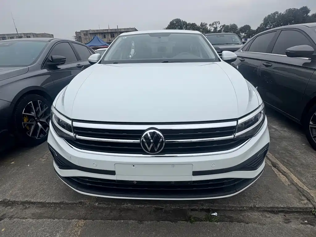 Volkswagen Bora 2023