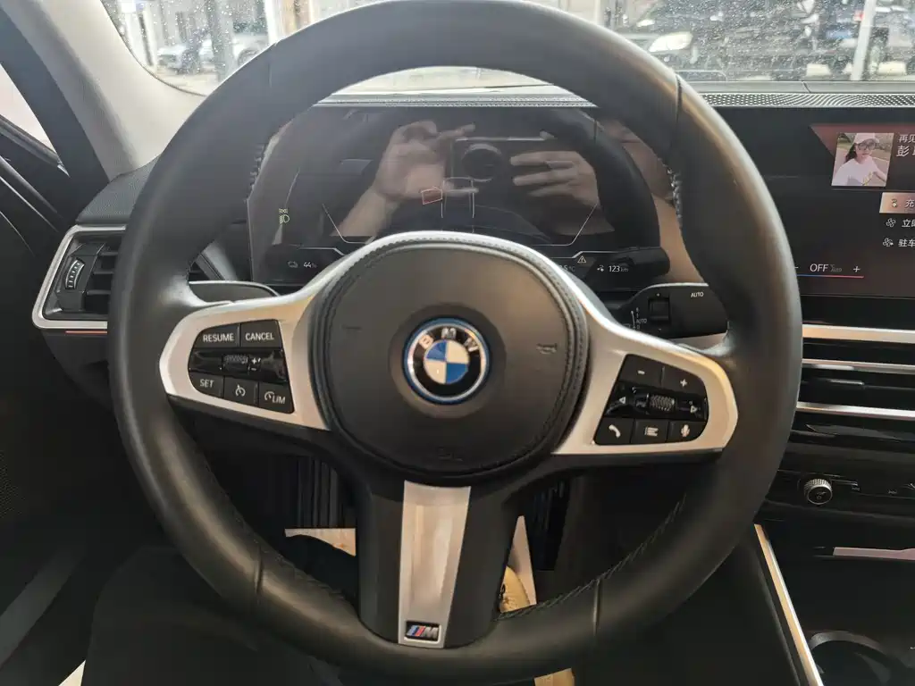 BMW i3 2023 — фото 8
