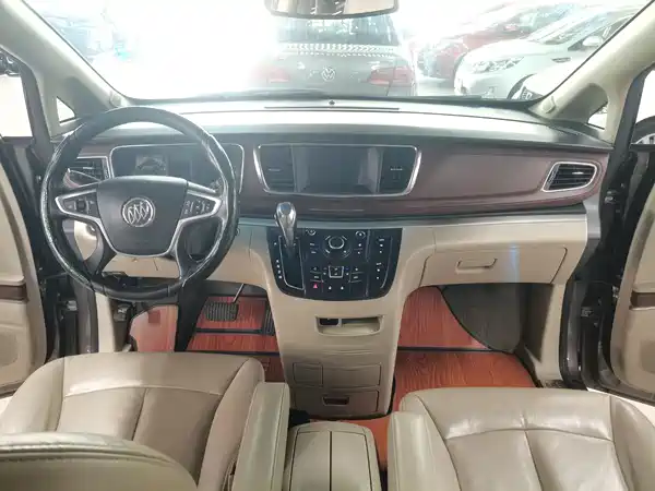 Buick GL8 2017