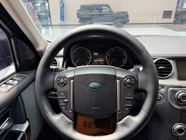 Land Rover Discovery 2013