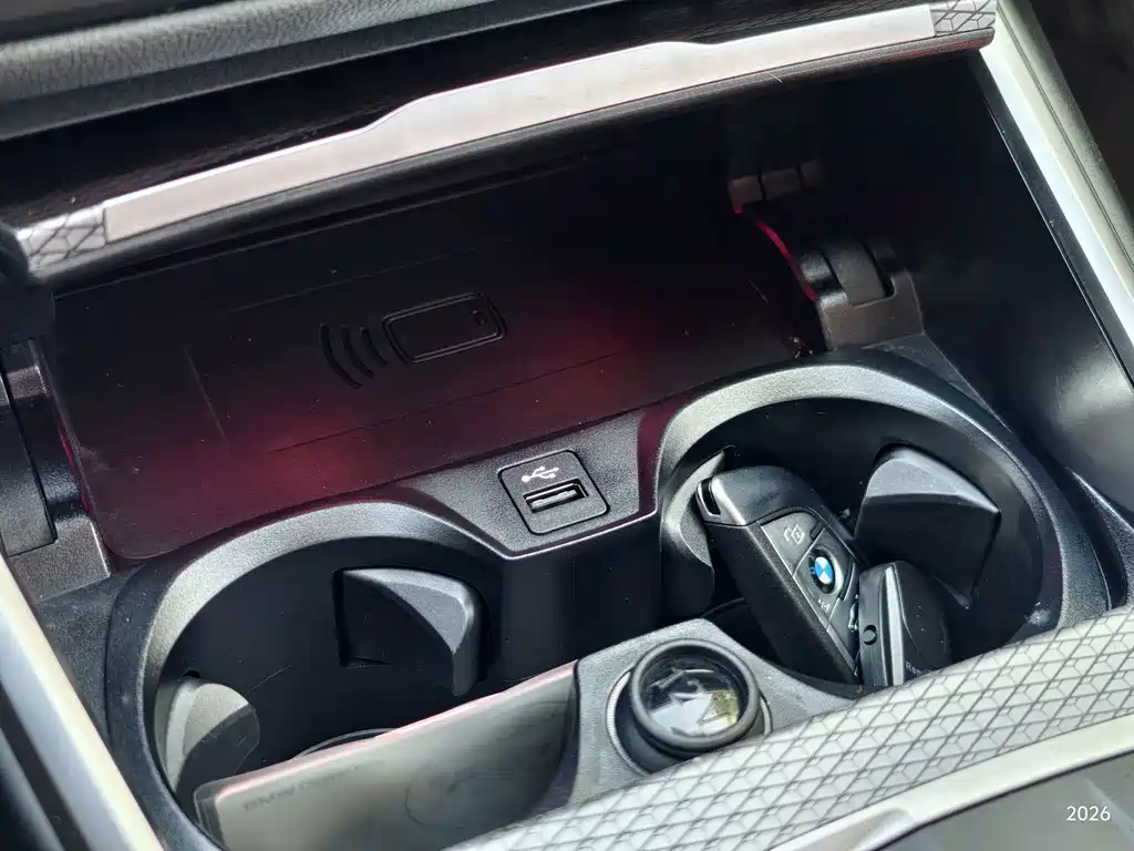 BMW 3 Series 2024 — фото 13