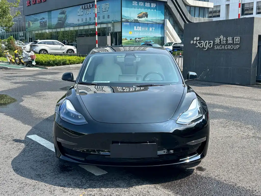 Tesla Model 3 2022 — фото 2
