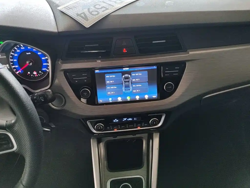 Geely Vision X3 2018 — фото 13